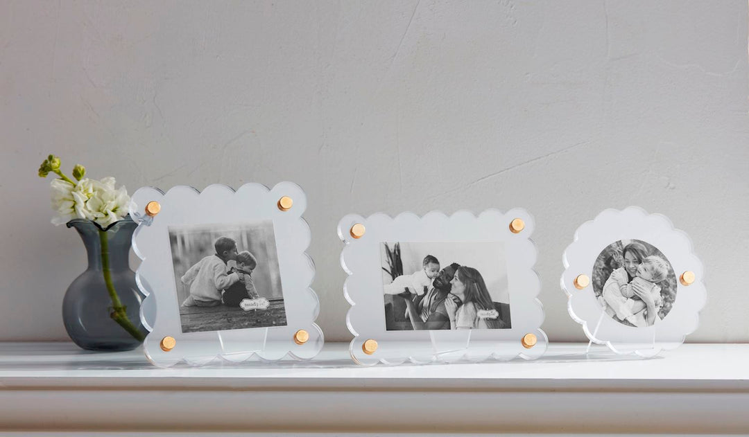 Scalloped Acrylic Frame