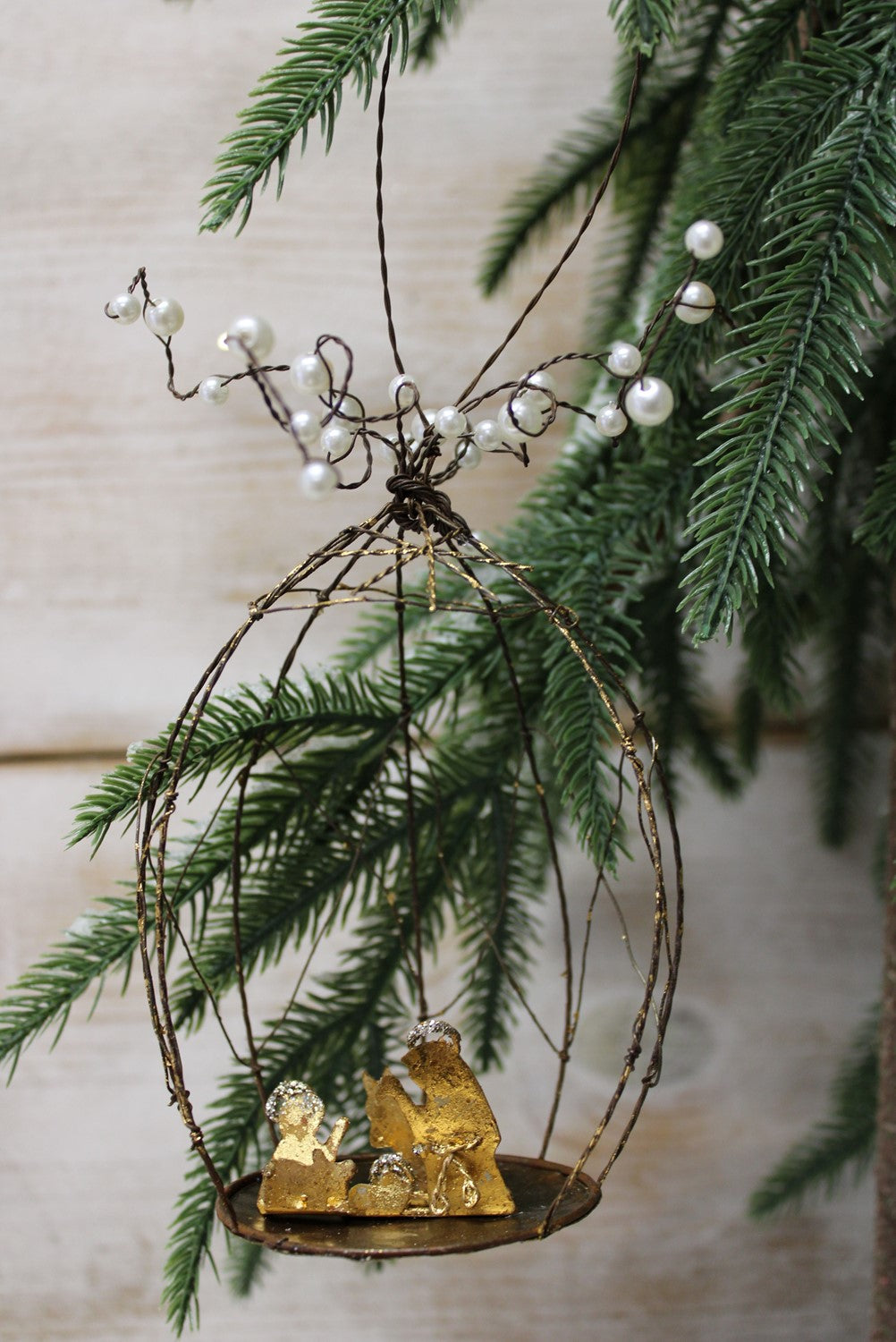 Wire Ornament w/ Pearls