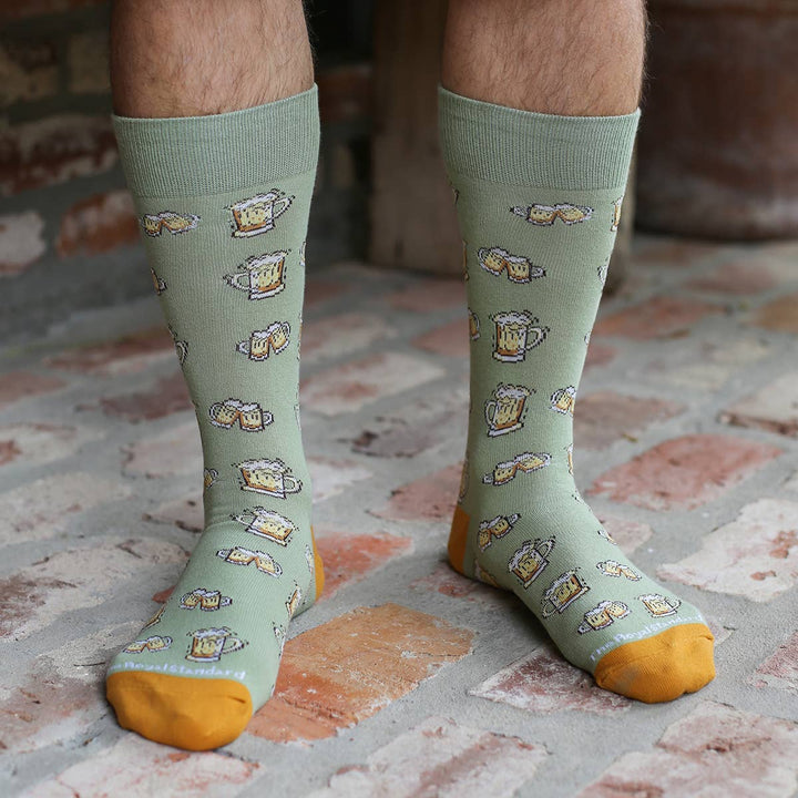 Men's Beer Cheers Socks  - One Size