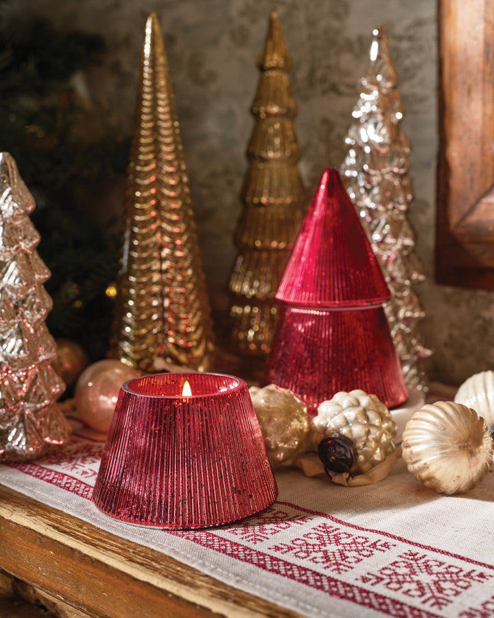 The Smell of Christmas Candles