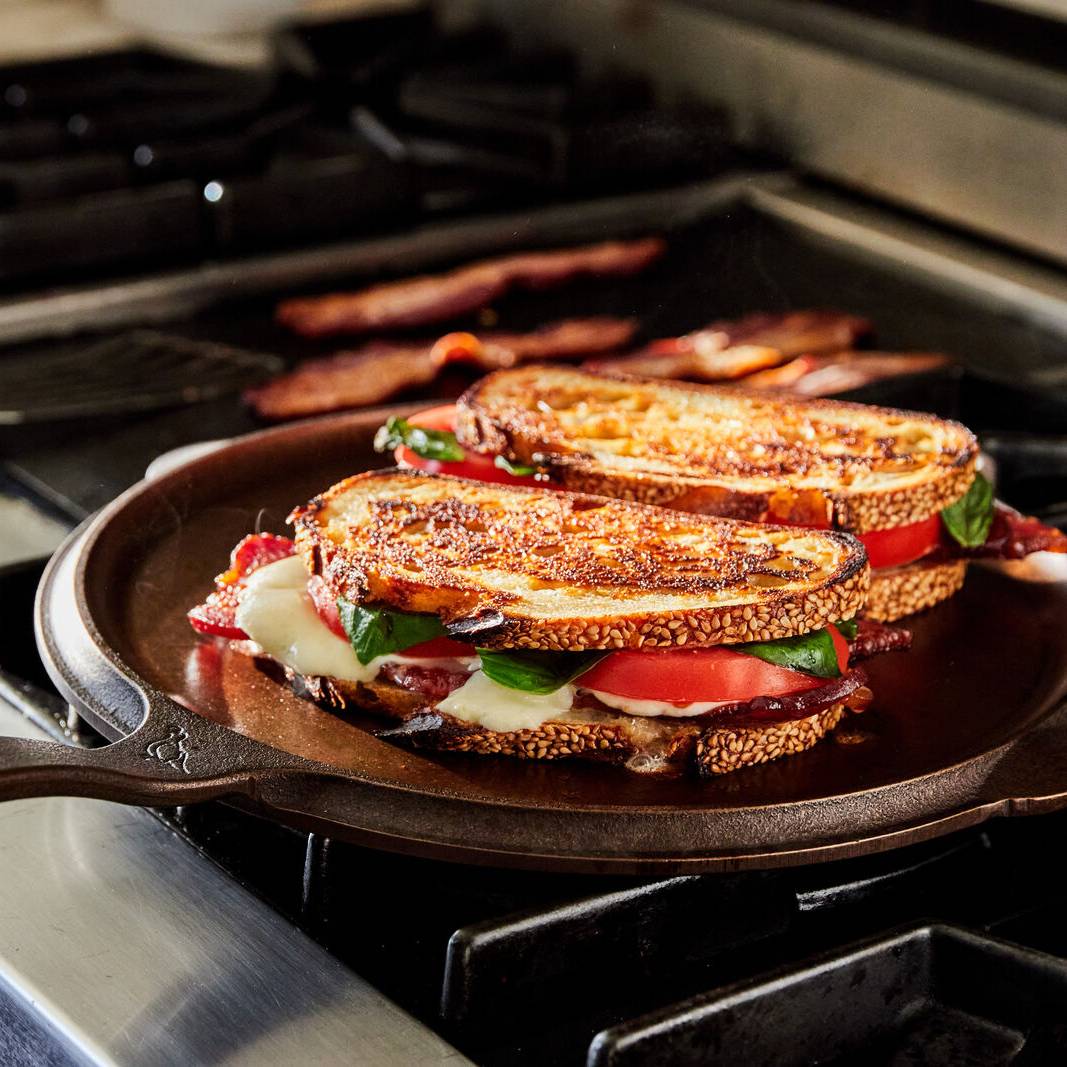Smithey No. 12 Flat Top Griddle