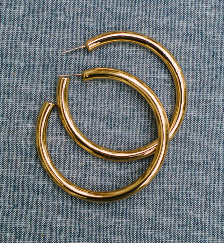 Estonia Shiny Gold Hoop